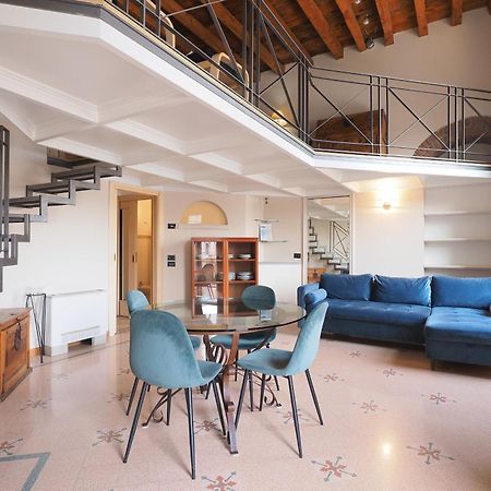 Duomo Cathedral View - Luxury Apartment Milan Exterior photo