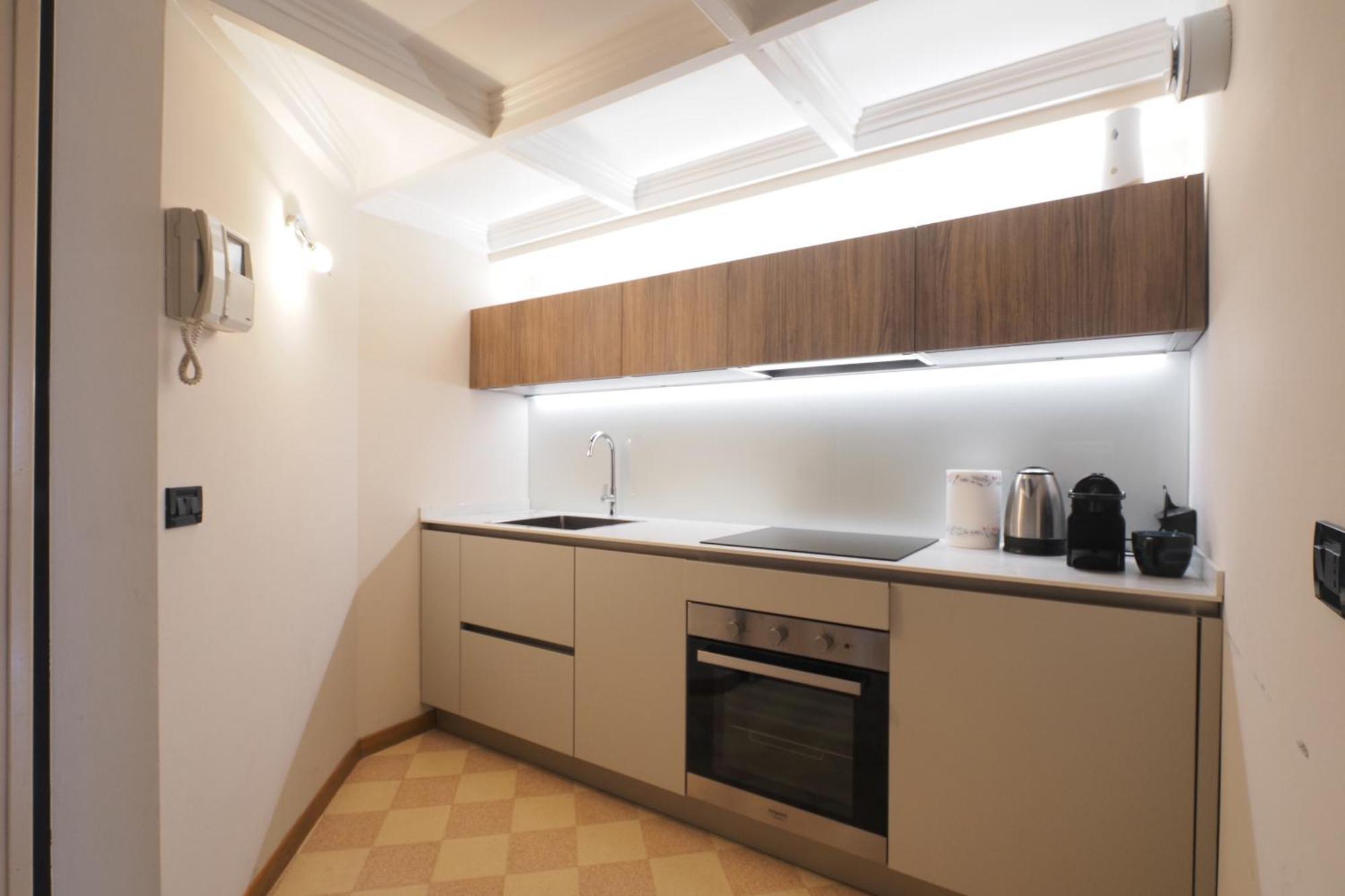 Duomo Cathedral View - Luxury Apartment Milan Exterior photo